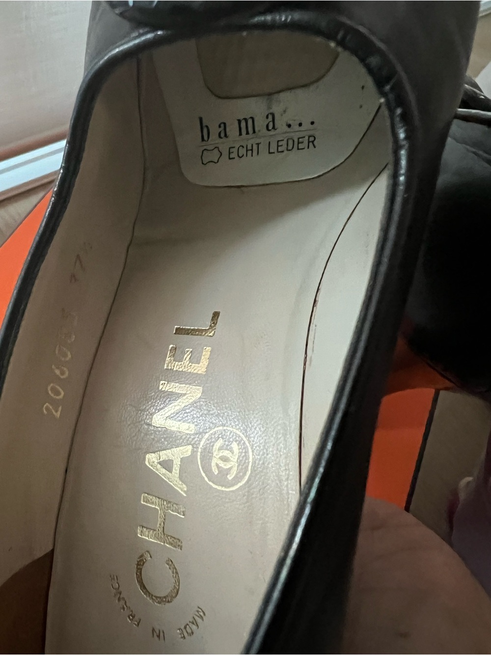 CHANEL Black Leather Pointed Toe Pumps with Gold CC Medallion - Picture 7 of 16